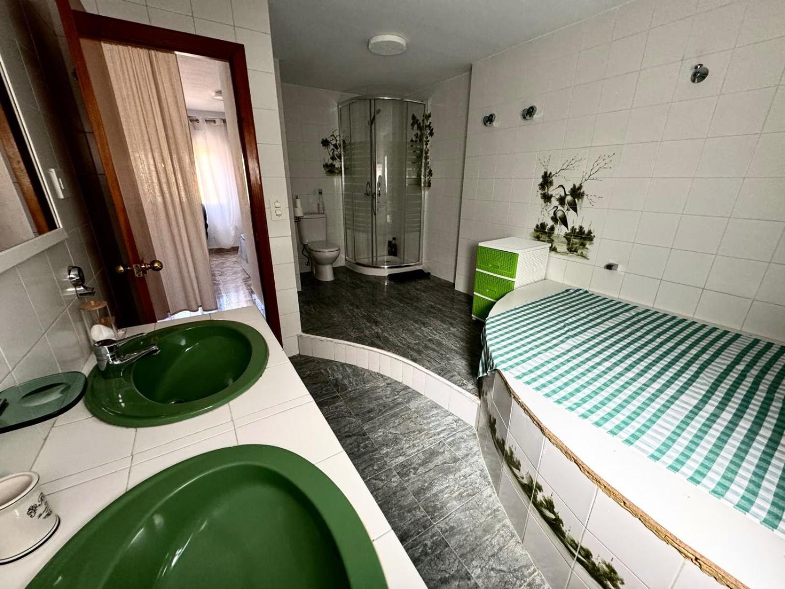 Cozy Flat With & *