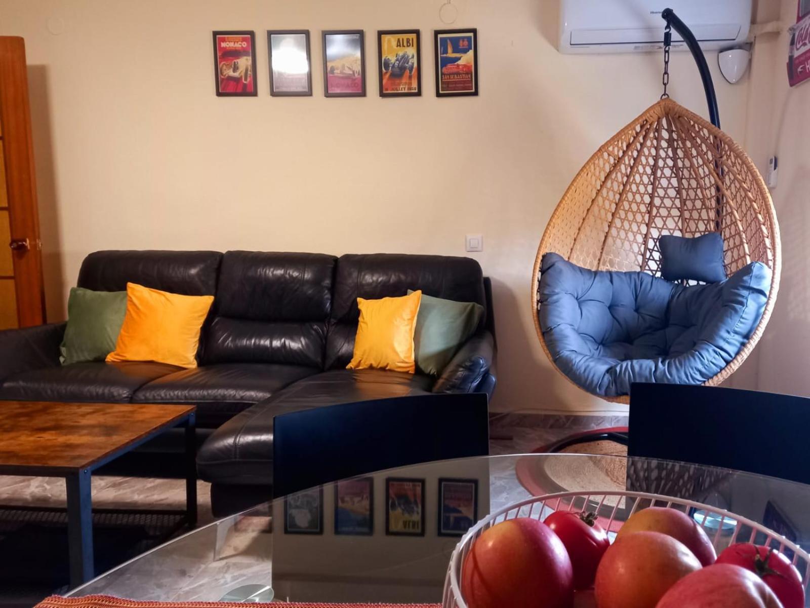 Cozy Flat With & *